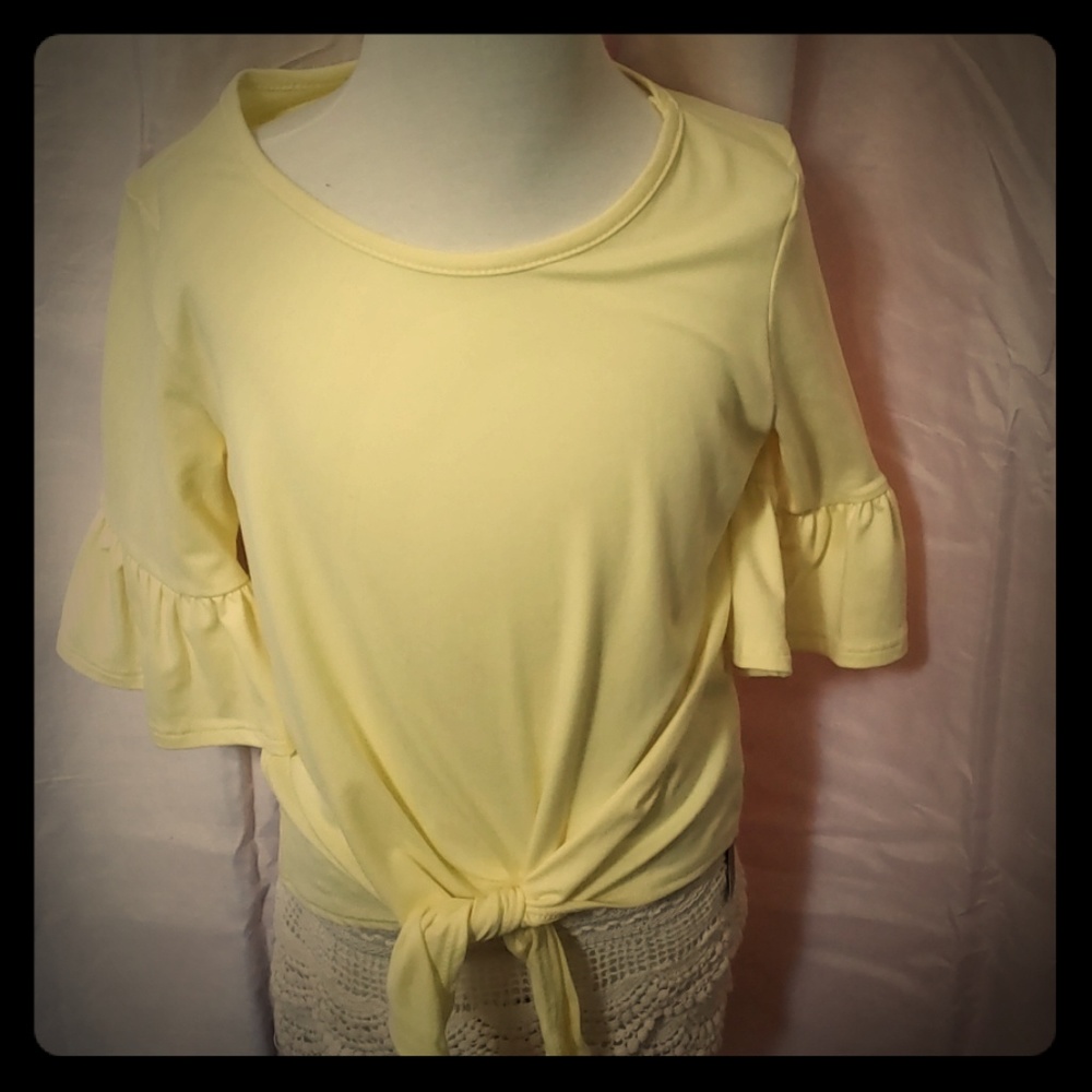 Girls Yellow 3/4 bell sleeve yellow top NWT
